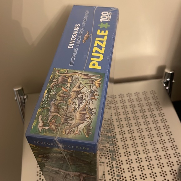 Brand new, Eurographics a kids Dinosaurs 100 pieces puzzle - Picture 4 of 8